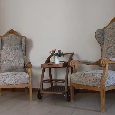 Huttenschloss 아파트 *